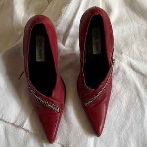 Steve Madden Zipper Red Pumps High Heels. Size 7